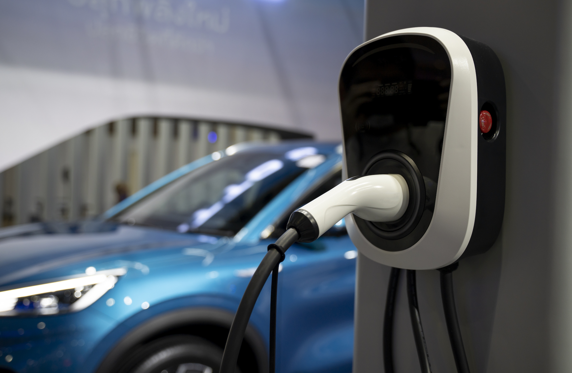 Elektrikli Araç Şarj İstasyonları: Sürdürülebilir Geleceğin Anahtarı